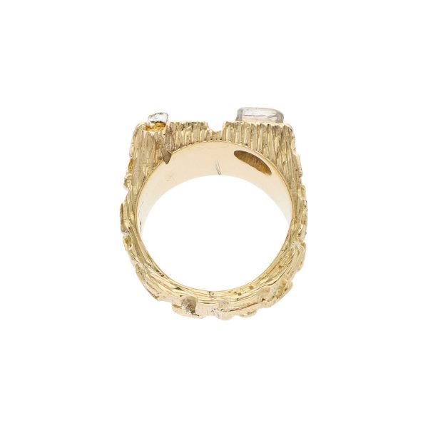 Anillo Barroco con diamantes y rubí en oro amarillo 12 kilates. Discount