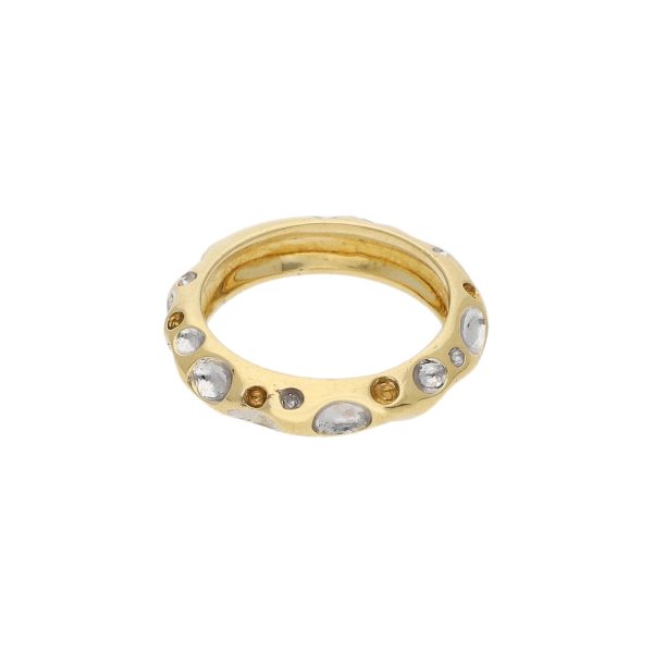 Anillo diseño especial en oro amarillo 18 kilates. Sale