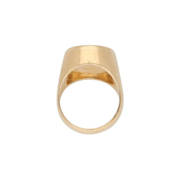 Anillo tipo sello con sintético en oro amarillo 18 kilates. Fashion