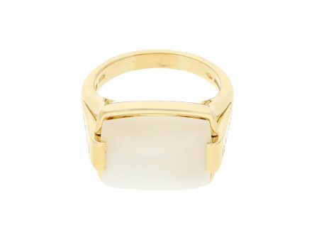 Anillo diseño especial firma Bulgari con sintético en oro amarillo 18 kilates. Online Hot Sale