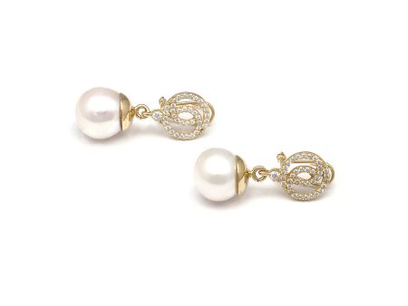 Aretes calados con perlas y circonias en oro amarillo 14 kilates. Discount