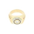 Anillo tipo sello con diamantes en oro amarillo 16 kilates. For Sale