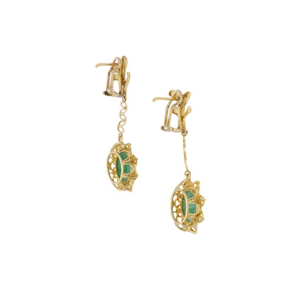 Aretes calados con jade en oro amarillo 16 kilates. Fashion