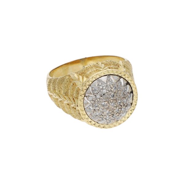 Anillo labrado con diamantes en oro dos tonos 18 kilates. Fashion