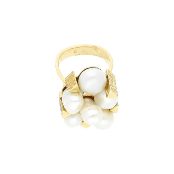 Anillo diseño especial con perlas en oro amarillo 18 kilates. Hot on Sale